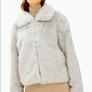 Gorgeous NWOT Danish Brand ICHI Faux Fur